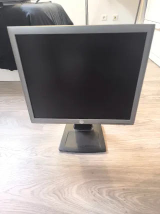 Monitor HP E190i IPS Display