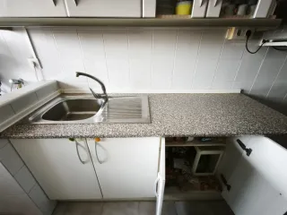 Cocina completa con algunos electrodomésticos