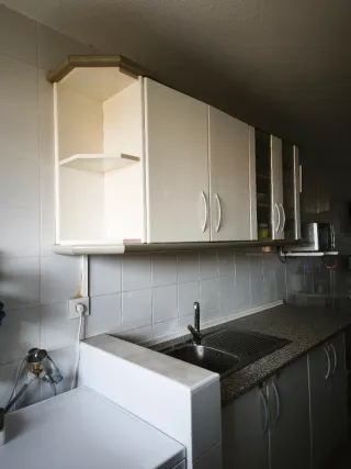 Cocina completa con algunos electrodomésticos