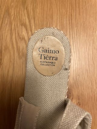 Sandalias cuña Gaimo beige