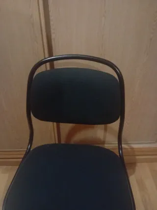 Silla de escritorio giratoria negra