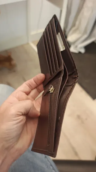 Cartera Billetera Guess Marrón