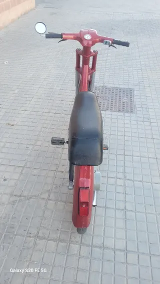 Vespino GL con documentación histórica