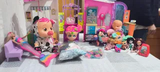 Clínica Veterinaria Barbie y muñecos