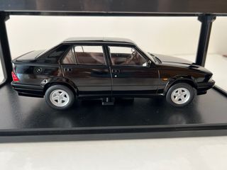 Alfa Romeo 75 1991 Black 1/18 Triple9 1:18