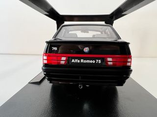 Alfa Romeo 75 1991 Black 1/18 Triple9 1:18
