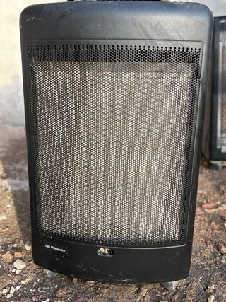 Estufa de gas negra con regulador