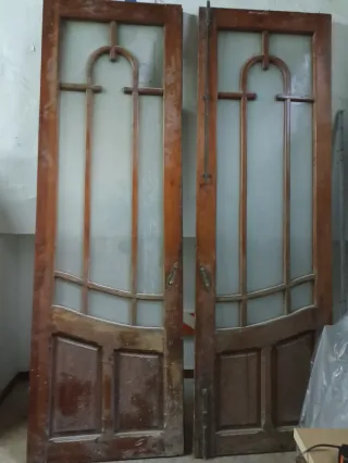 Puertas de madera con cristal
