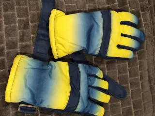 Pack pantalón esquí niño 110-116+botas 29 +guantes