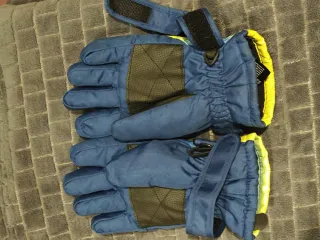 Pack pantalón esquí niño 110-116+botas 29 +guantes