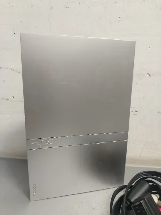 PlayStation 2 PS2 Argento Limited Edition