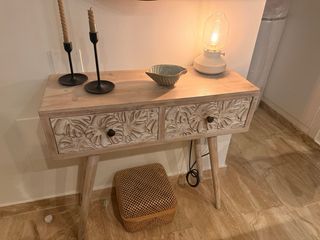 Mueble recibidor madera tallada