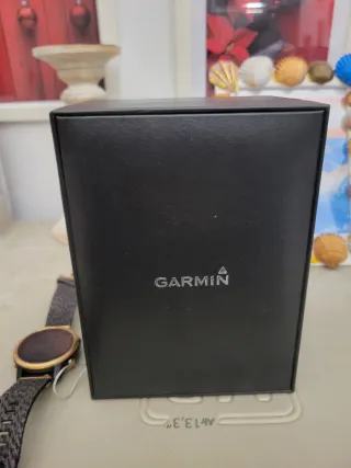 Reloj Garmin Dorado y Negro