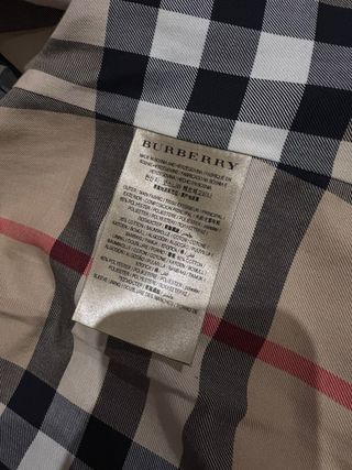 Gabardina Burberry Verde Talla XS