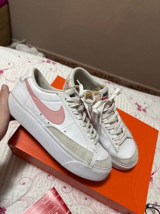 Tenis Nike Blazer Blanco y Rosa