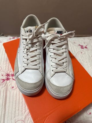 Tenis Nike Blazer Blanco y Rosa