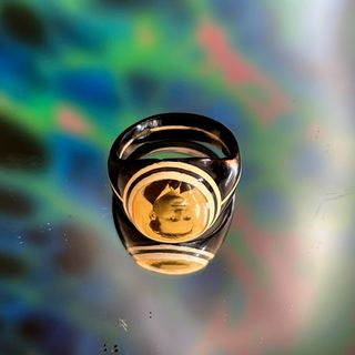 Anillo de Prisión Antigüo con Retrato - 1930s