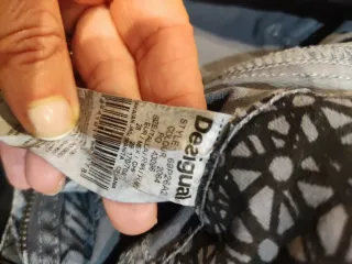 Pantalón vaquero estampado