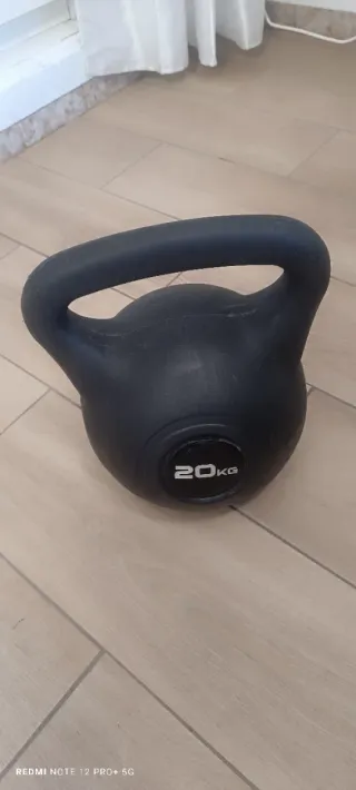 Pesa rusa + banco abdominales + banco