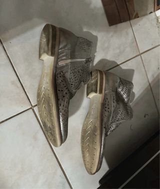 Stivaletti donna argento traforati