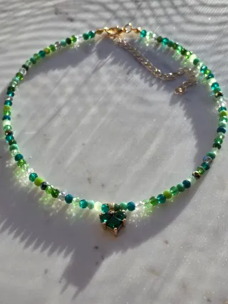 Collana fatta a mano con ciondolo cuore verde