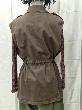 Chaleco mujer con pedrería