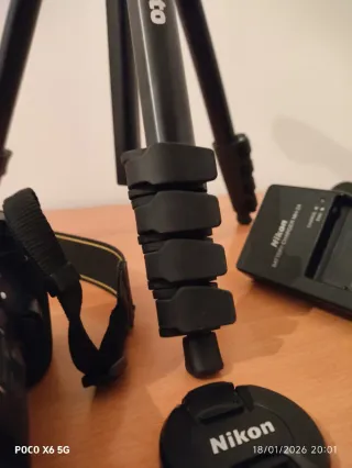 Cámara Nikon D5300  Reflex + trípode manfrotto