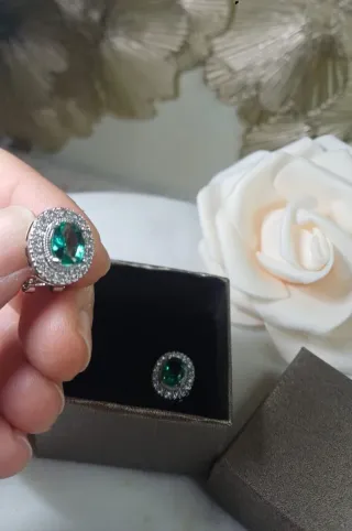 Pendientes Vintage Oro Zirconitas y Esmeralda