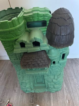 Castillo Grayskull y figuras Masters Universe