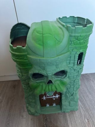 Castillo Grayskull y figuras Masters Universe