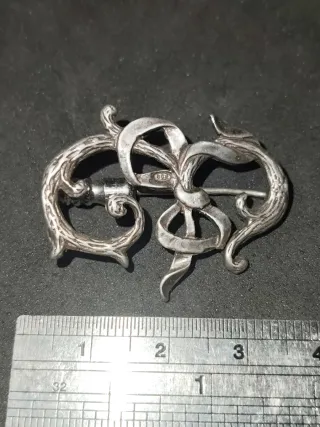 Broche Plata Ley Diseño Floral