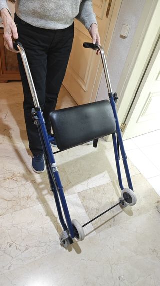 Andador Mobiclinic 4 Ruedas