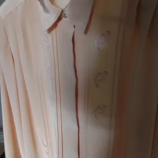 Blusa de mujer diseño clásico