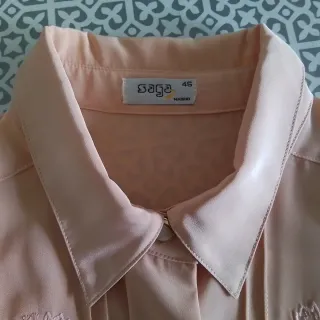 Blusa de mujer diseño clásico