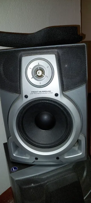 Pareja Altavoces Aiwa Plata y Negro