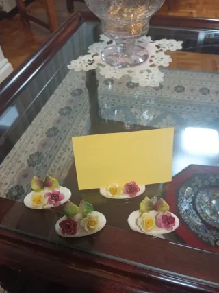 4 Tarjeteros de Mesa con Flores