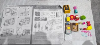 Camioneta Barbie con las 3 muñecas y accesorios