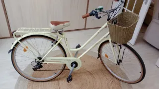 Bicicleta paseo mujer con cesta