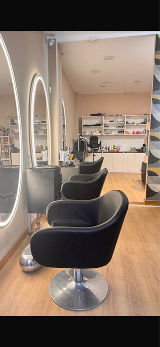 Traspaso de peluquería 40.000€ 1.200 de alquiler