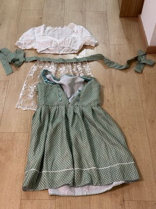 Vestido nuevo XL Oktoberfest Blanco y Verde.