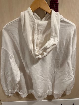 Sudadera Bershka graffiti talla XS