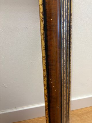 Marco de madera y dorado