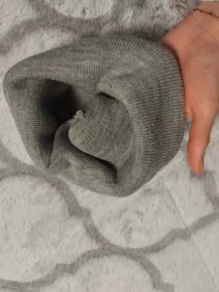 Gorro Pull&Bear gris