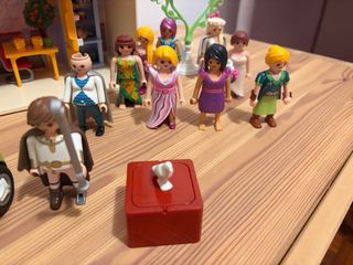 Casa Playmobil con figuras y accesorios