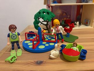 Casa Playmobil con figuras y accesorios