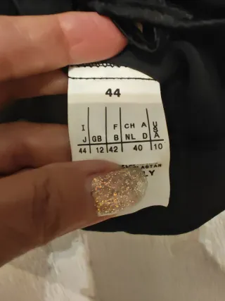 Gonna nera con rouches