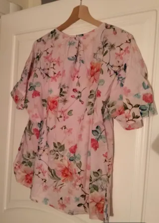 Camisa Punto Roma floral talla M