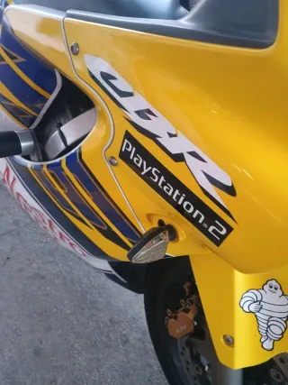 Honda CBR 600 Ed. Valentino Rossi. Año 2003.