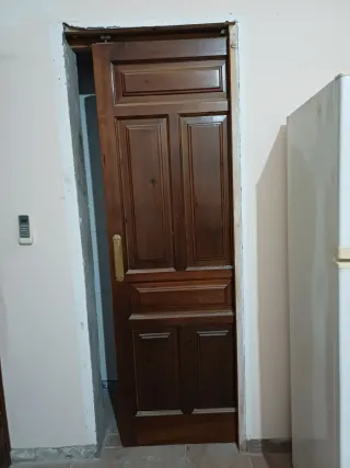 Puertas de madera maciza
