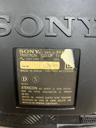 Sony Trinitron KV-M1400 TV